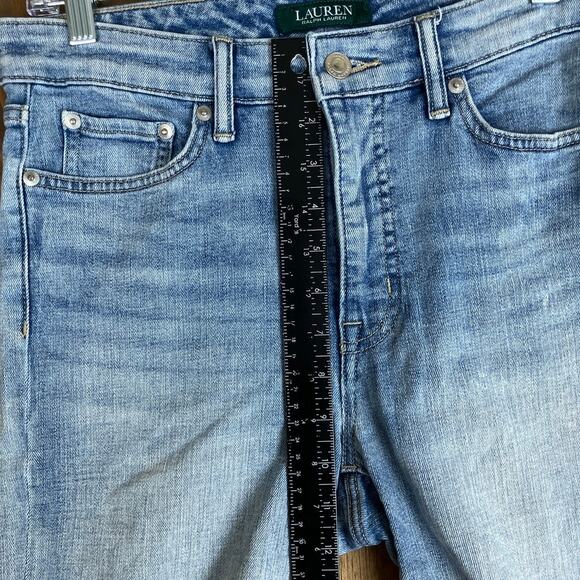 Ralph Lauren Womens Shorts Light Wash Denim Mid Rise Rolled Up Stretch 8 - Picture 7 of 11